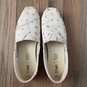 TOMS canvas slip ons. Size 6.5